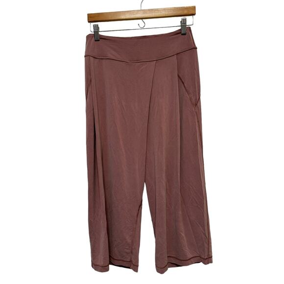 Lululemon Wide Leg HR Pull-On Crop Pants Size 6 Stretch Oversize Pink Athleisure - Picture 1 of 4